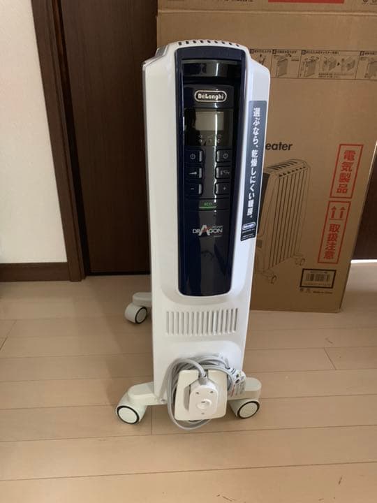 オススメ商品！デロンギ オイルヒーター　綺麗