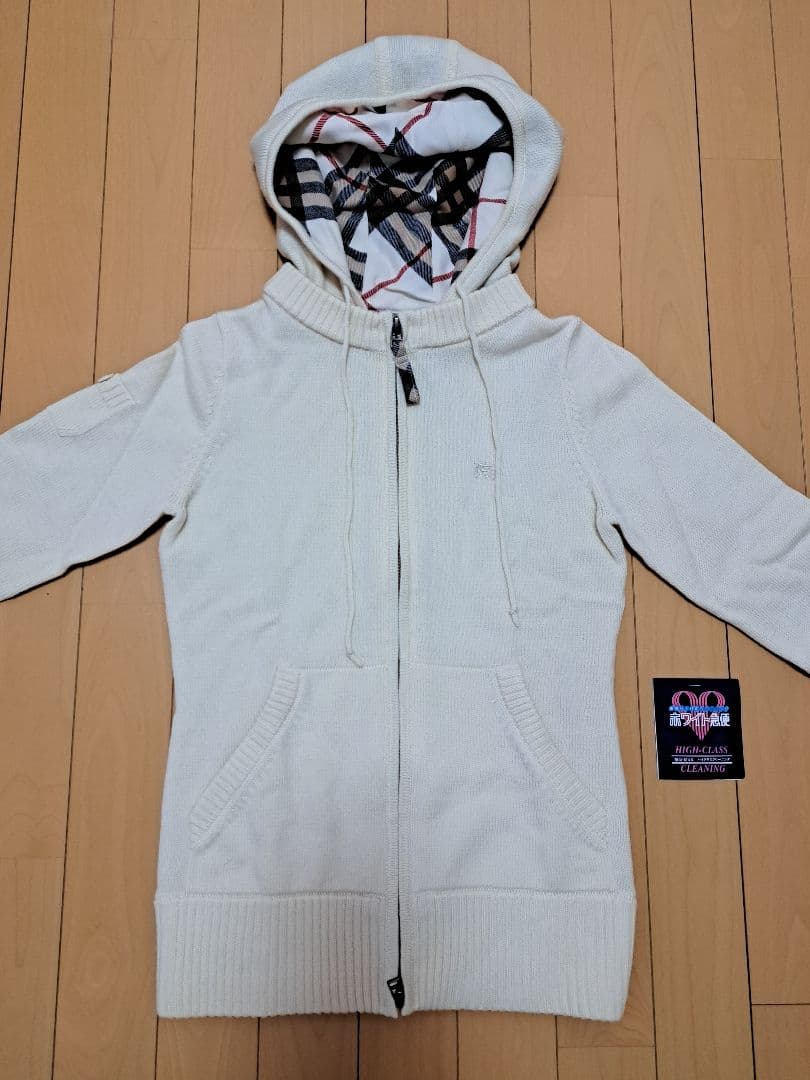 バーバリー　ブルーレーベル　ニットパーカー　アイボリー　38