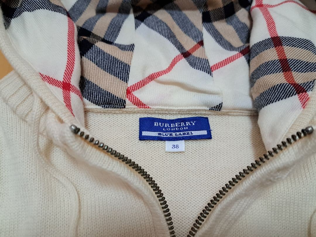 バーバリー　ブルーレーベル　ニットパーカー　アイボリー　38