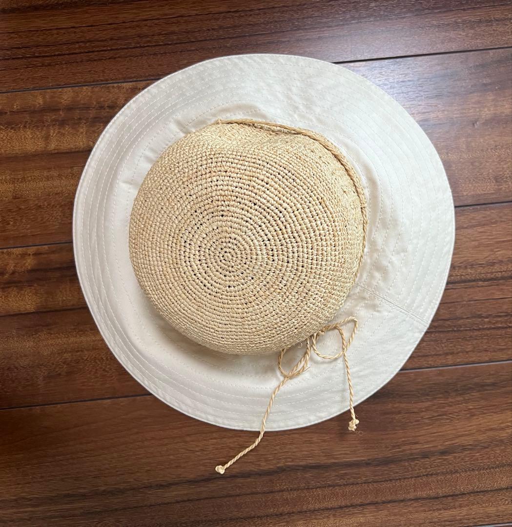 美品　未使用品　ヘレンカミンスキー　帽子