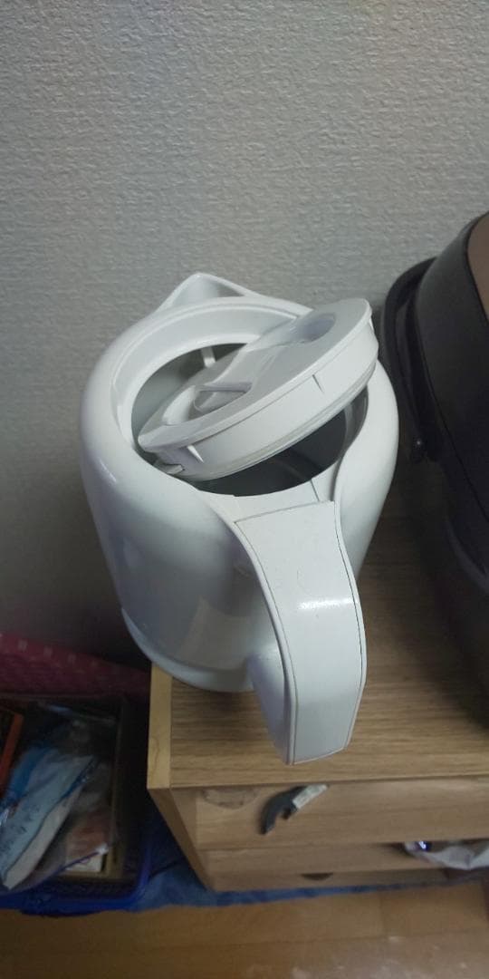 冷蔵庫、電子レンジ、ケトル、炊飯器、ガスコンロ