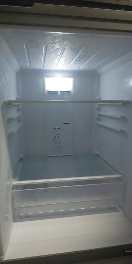 冷蔵庫、電子レンジ、ケトル、炊飯器、ガスコンロ