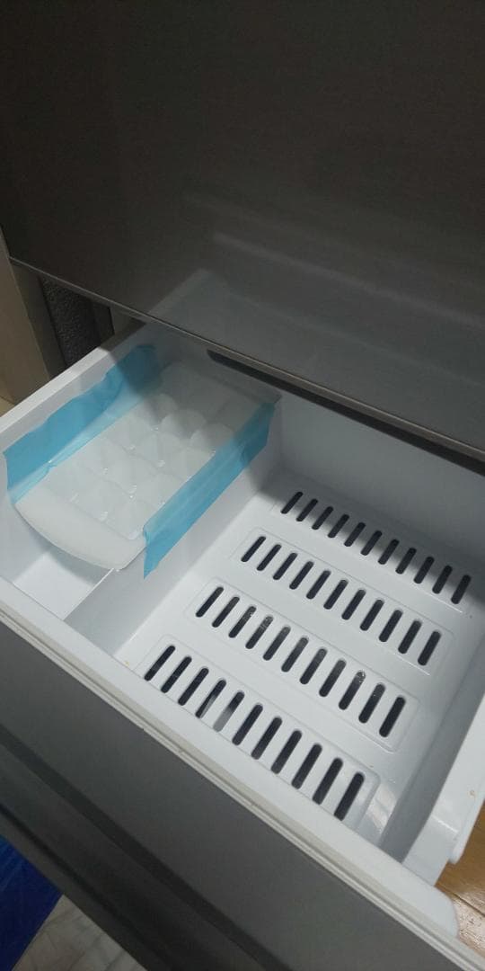 冷蔵庫、電子レンジ、ケトル、炊飯器、ガスコンロ