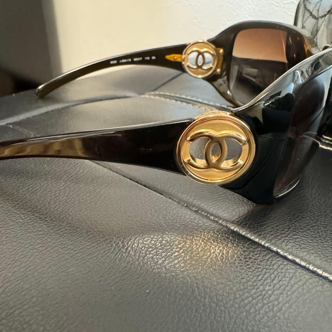 ななこ♡CHANEL サングラス ケース付き