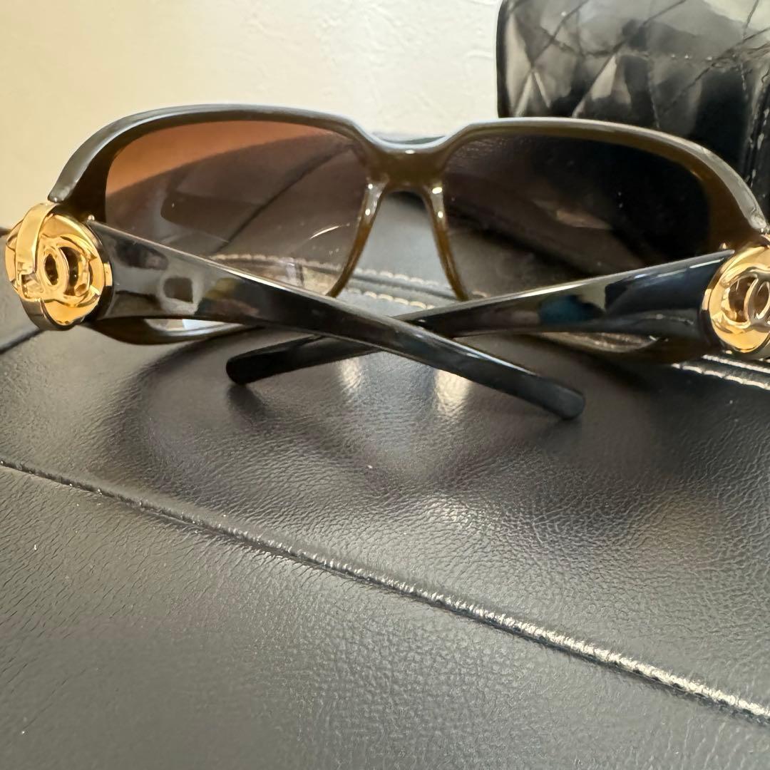 ななこ♡CHANEL サングラス ケース付き