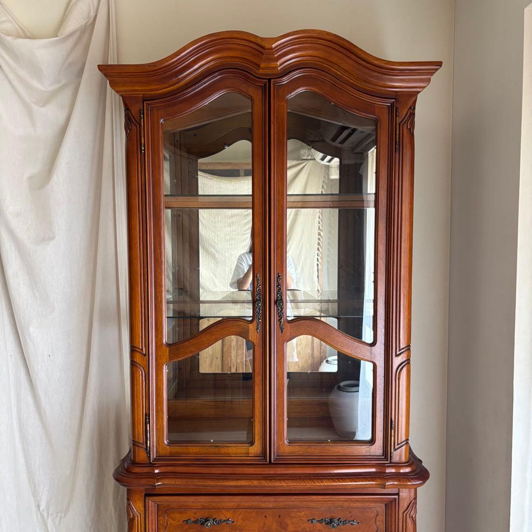 イタリア　ガラス　キャビネット　カップボード　飾り棚　アンティーク　ヨーロピアン