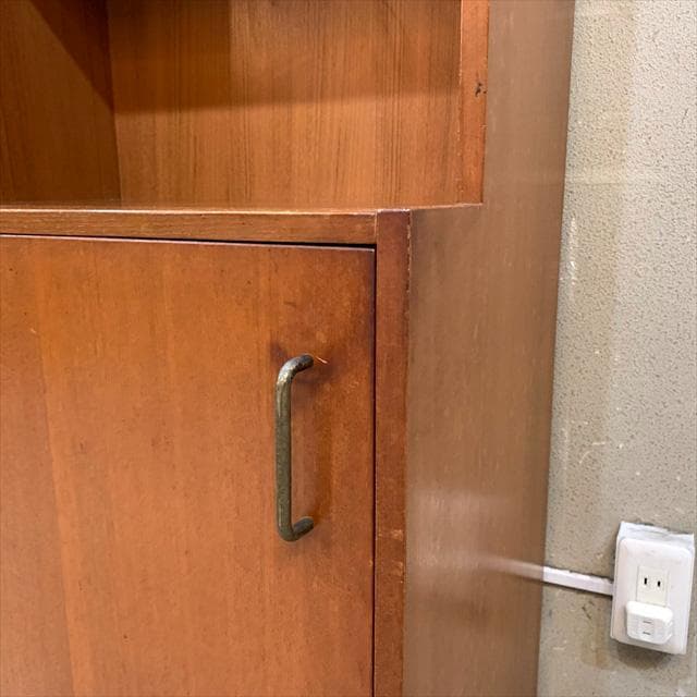 くらげ様■ヴィンテージのチークディスプレイキャビネット（扉収納）