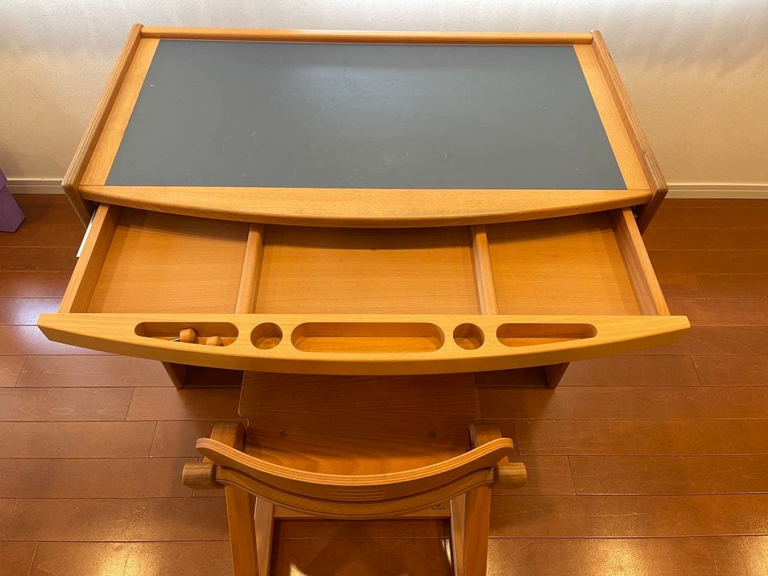 フォルミオ　Formio　学習机（引き出し付）【ちょこ】