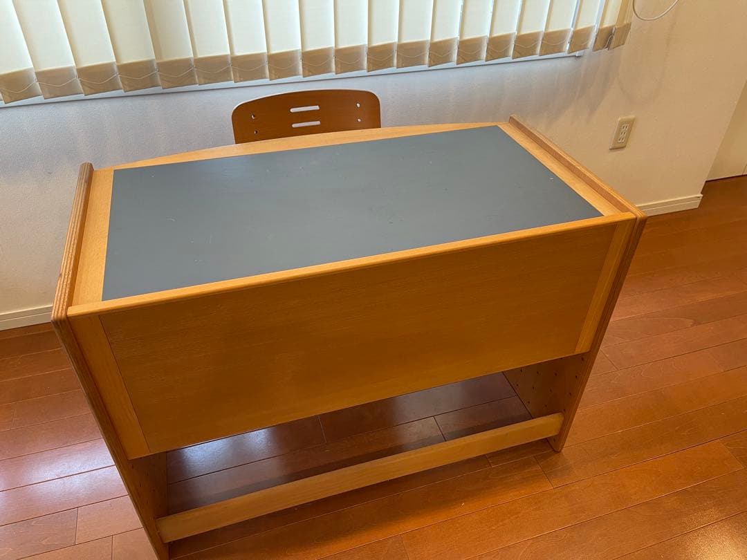 フォルミオ　Formio　学習机（引き出し付）【ちょこ】