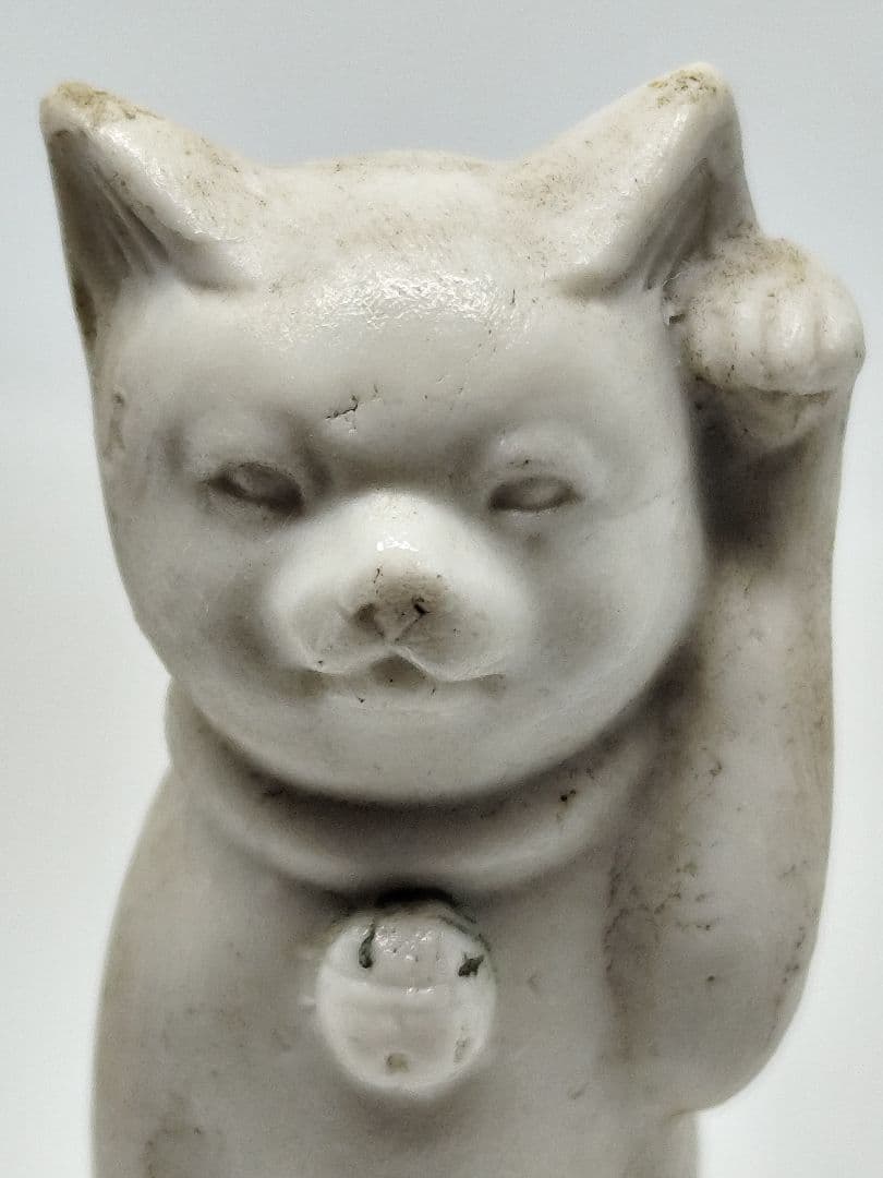 古い招き猫