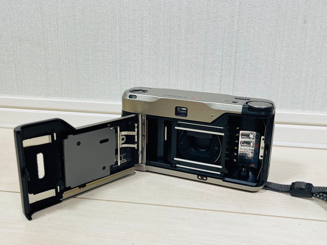 CONTAX コンタックス T2　コンパクトフィルムカメラ