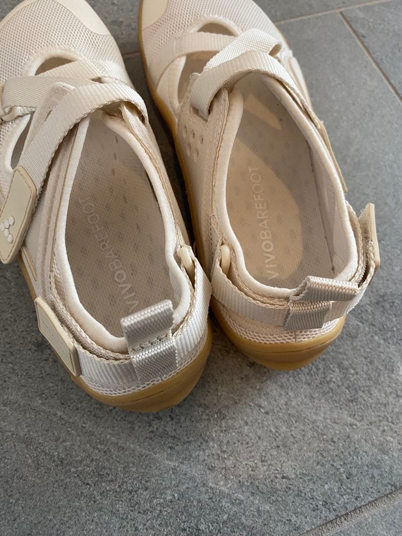 Vivobarefoot ビボベアフット トラッカーサンダル