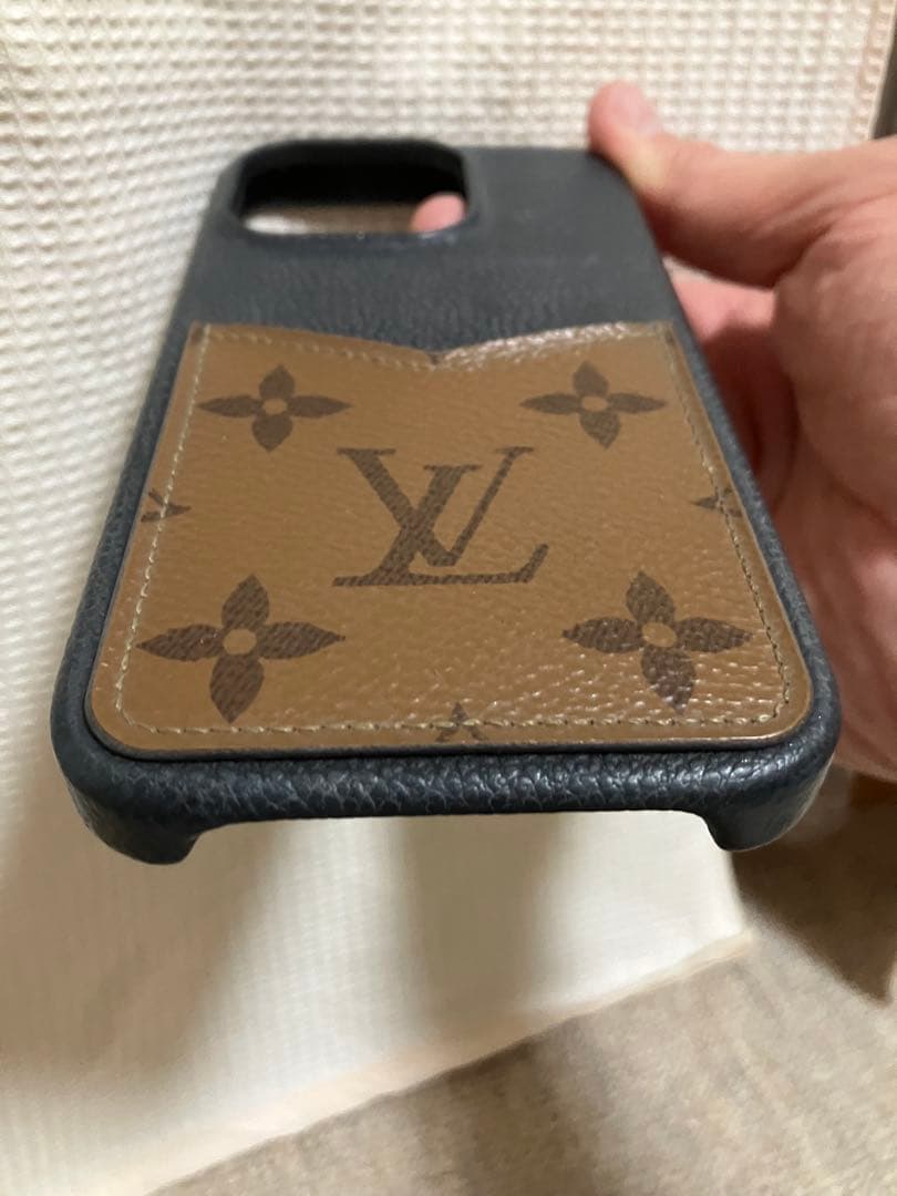 本物、箱付き！Louis Vuitton iPhone14Pro用ハードケース