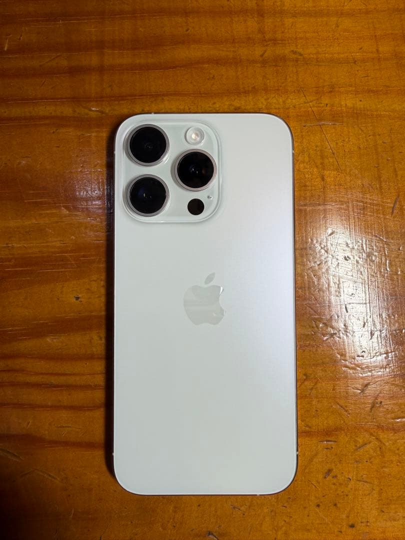 値下げ！！iPhone 15Pro ホワイトチタニウム 128GB SIMフリー