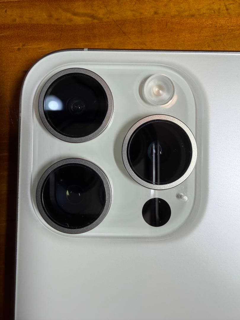 値下げ！！iPhone 15Pro ホワイトチタニウム 128GB SIMフリー