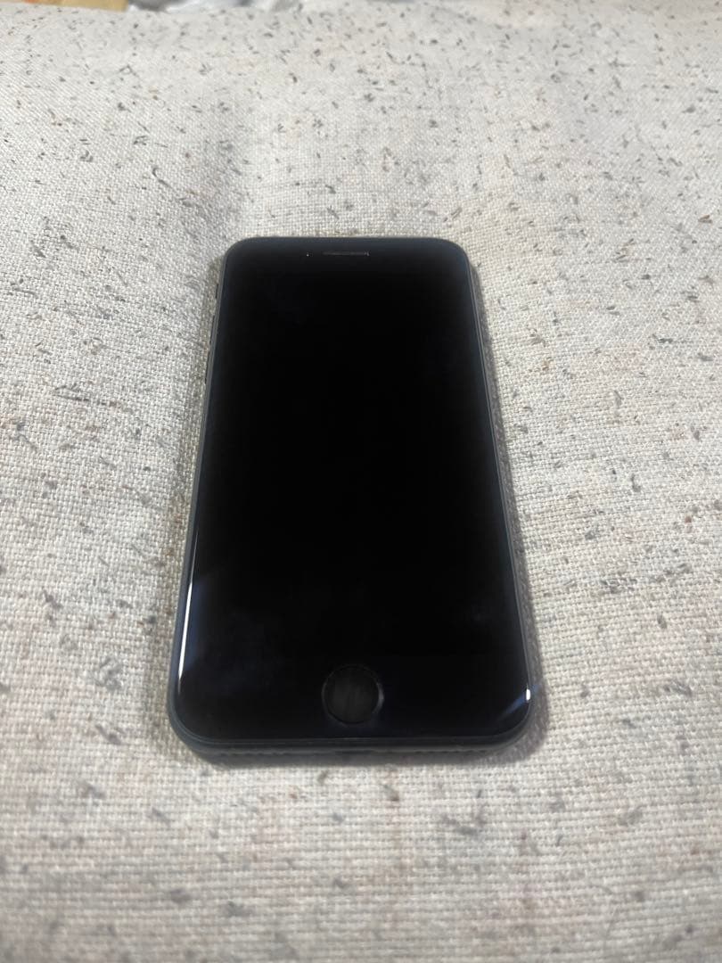 【美品】iPhoneSE2 第二世代 64GB SIMフリー