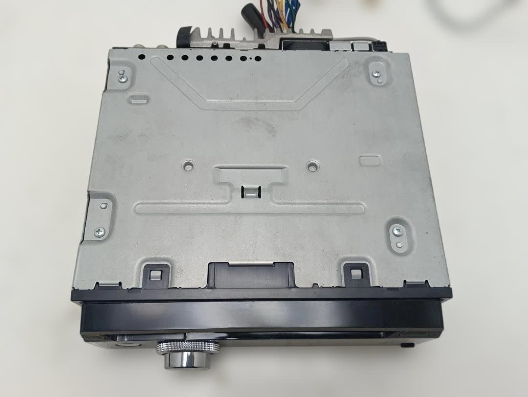 カロッツェリア　CD/BT/USB/AUX搭載1DINデッキ　DEH-7100