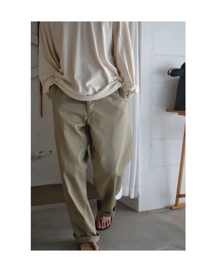 COMOLI コモリ　コットンチノ　オーバーパンツ　チノパン