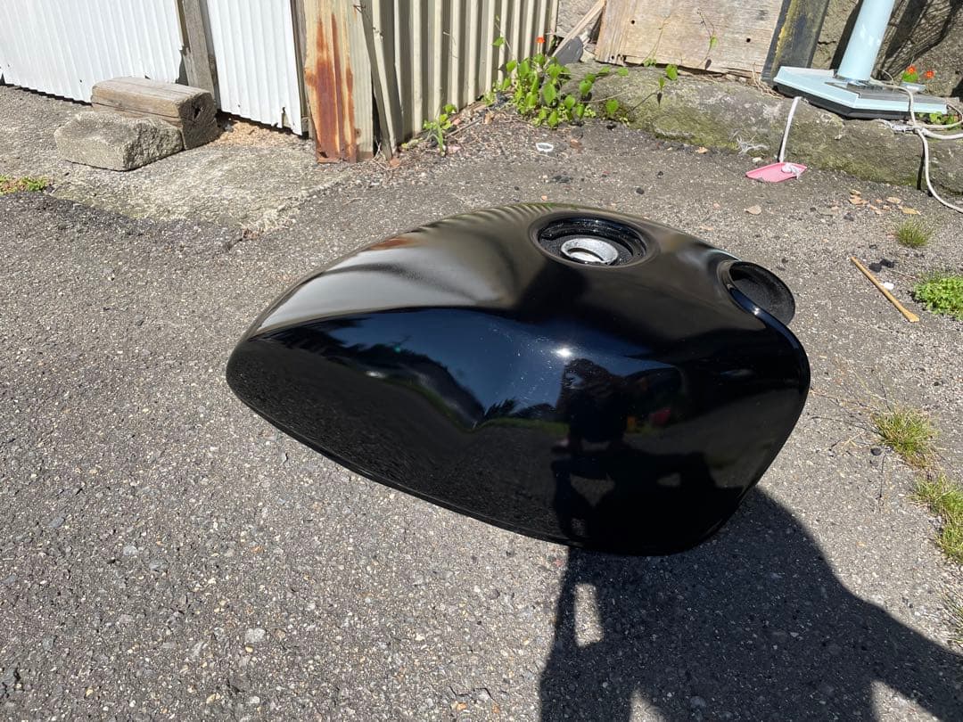 ゼファー400 ガソリンタンク 燃料タンク フューエルタンク 値下げ交渉OK