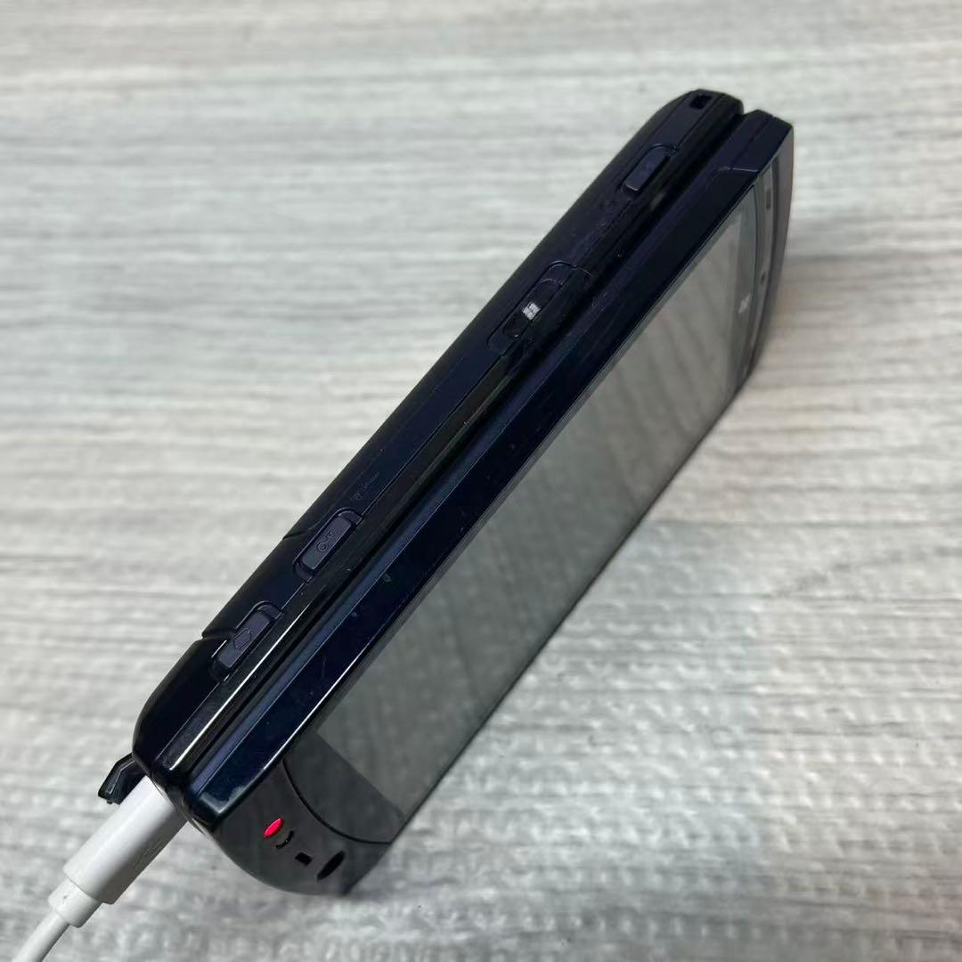 NTT docomo F-07C Windows 7搭載 QWERTYキーボード