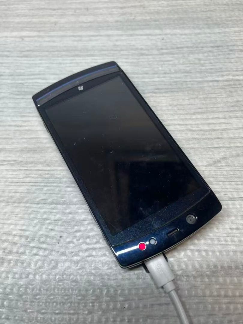 NTT docomo F-07C Windows 7搭載 QWERTYキーボード