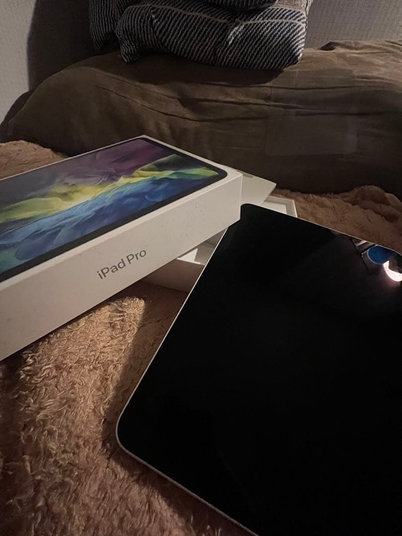 iPad Pro 11インチ 第2世代 128GB シルバー MY2W2J／A