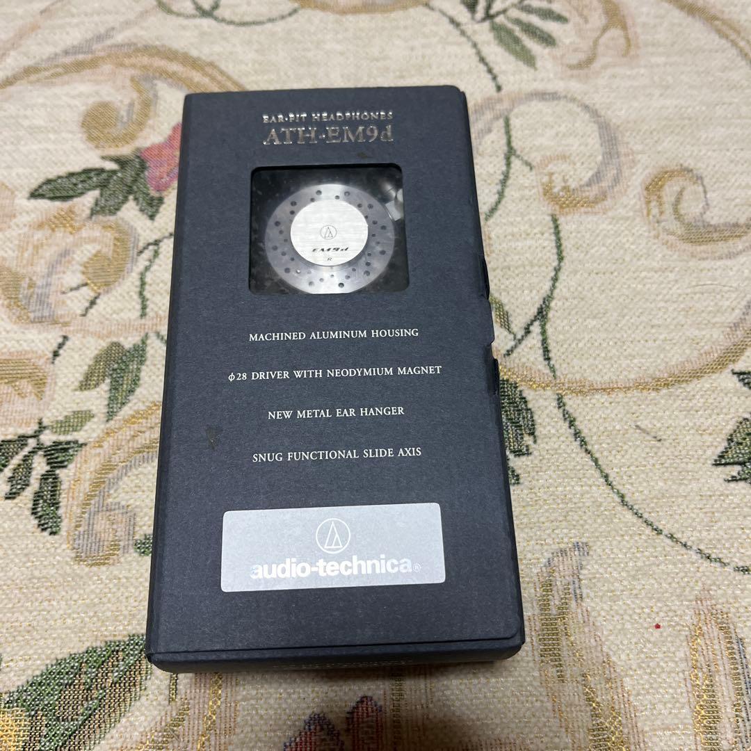 ヘッドホン audio-technica ATH-EM9