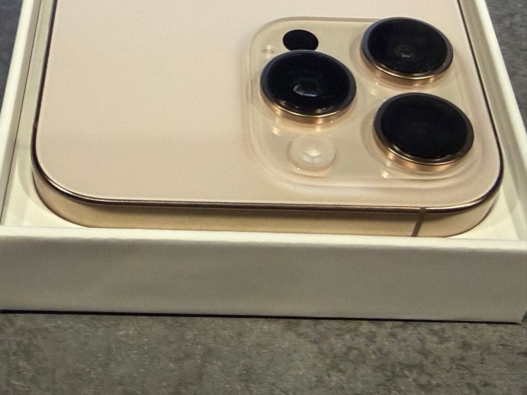 Apple iPhone 16 Pro Max 256GB デザートチタニウム