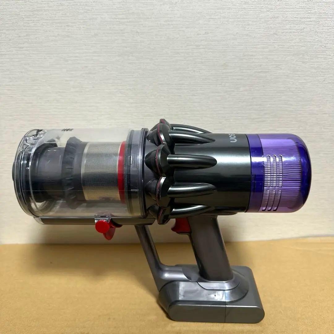 即日発送　Dyson ダイソン SV18 コードレス掃除機 本体のみ