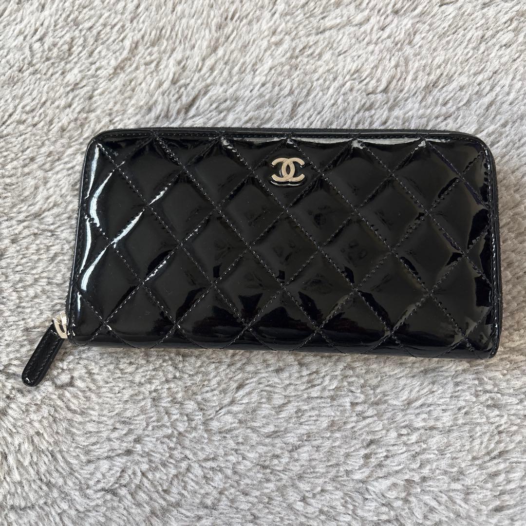 CHANEL 【美品】長財布 エナメル パテント マトラッセ ココマーク 黒