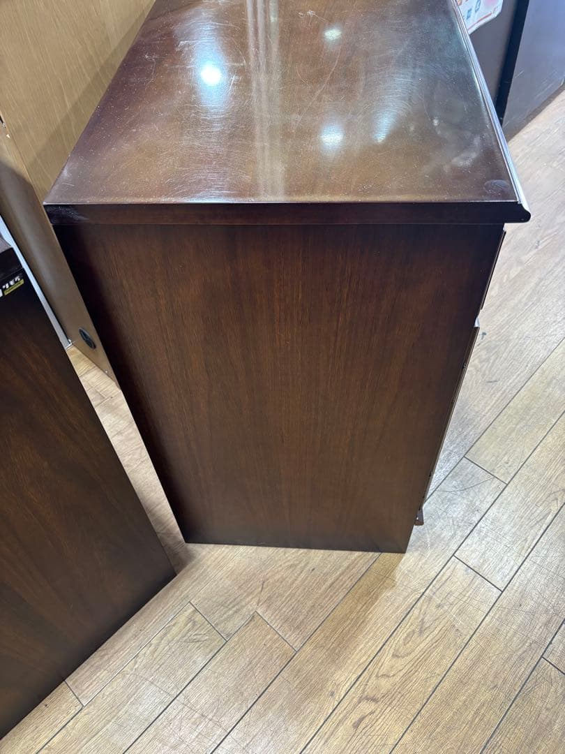 T54 カリモク キャビネット(板戸)