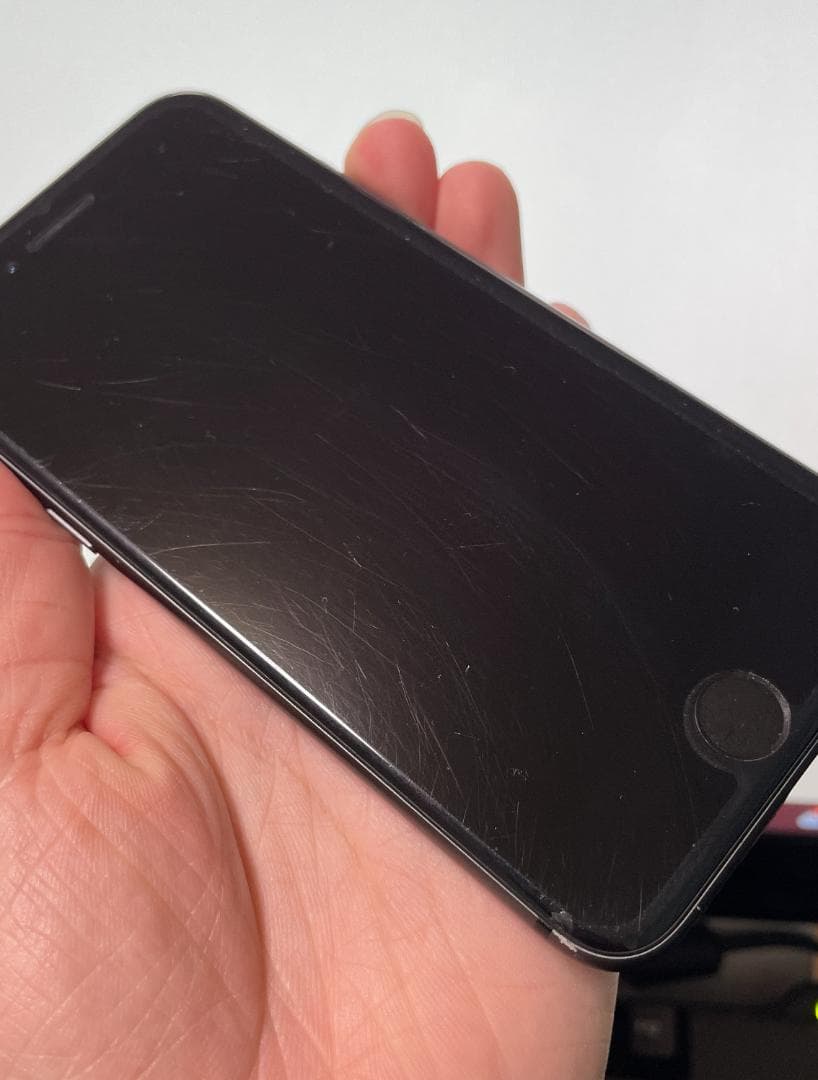 iPhone 8 スペースグレイ 64GBモデル