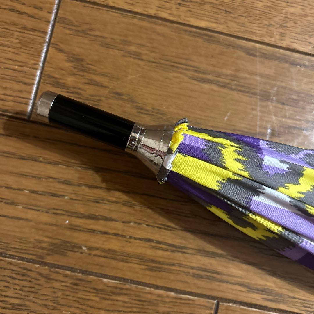 美品　ヴィヴィアンウエストウッド　長傘　ロゴマーク入　持ち手シュリンクあり