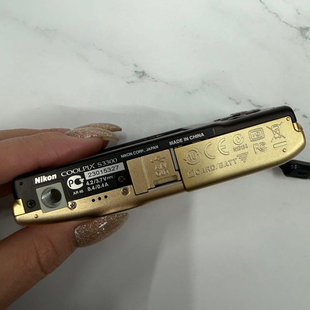 付属品有り　NICON COOIPIX S3300 カメラ　デジタルカメラ