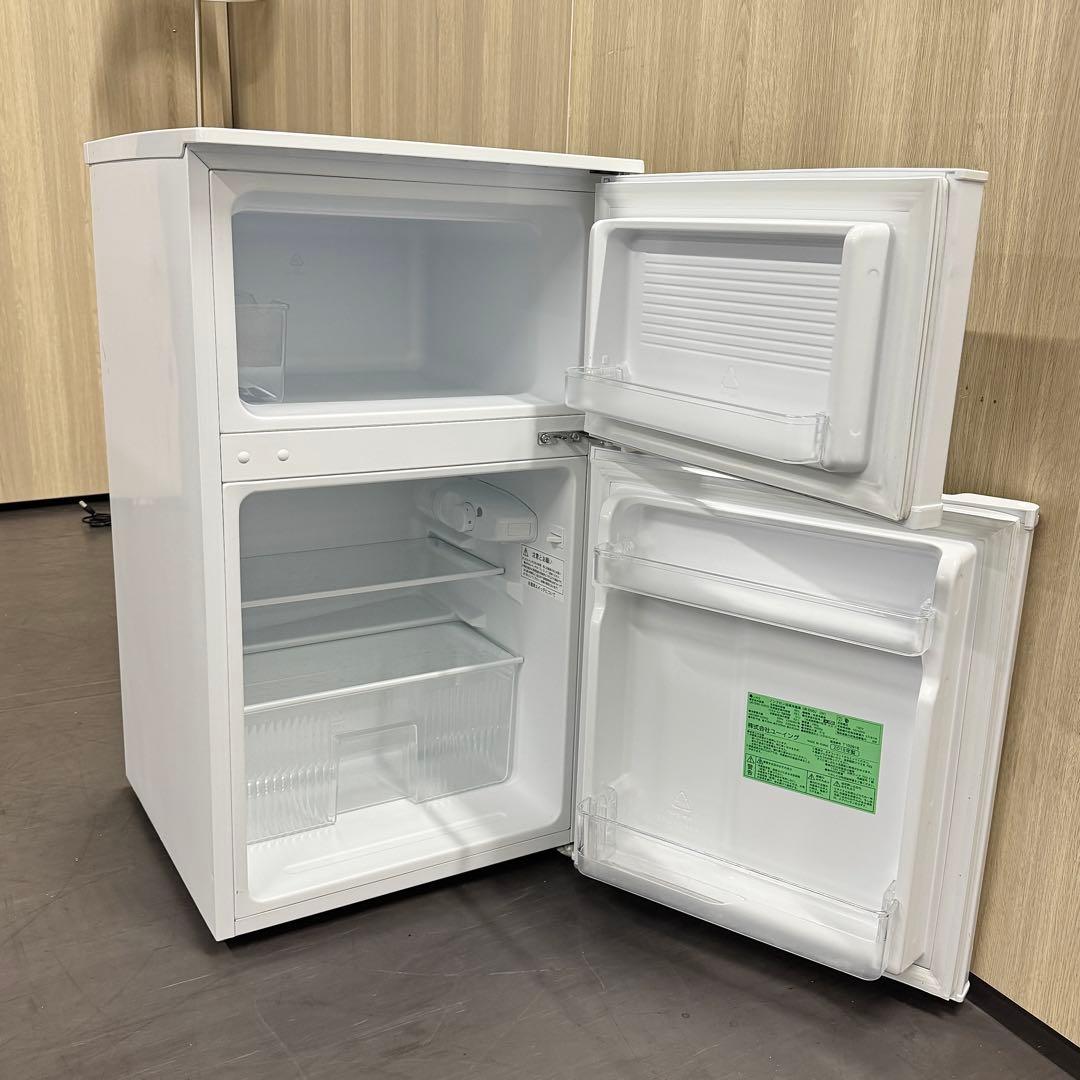 A1070‼️18年製U.ING 2ドア冷蔵庫 UR-D90J (W) 90L