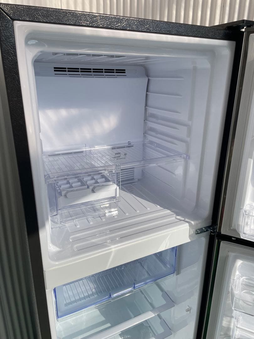 921 シャープ おしゃれシルバー 2ドア冷蔵庫 225L トップフリーザー