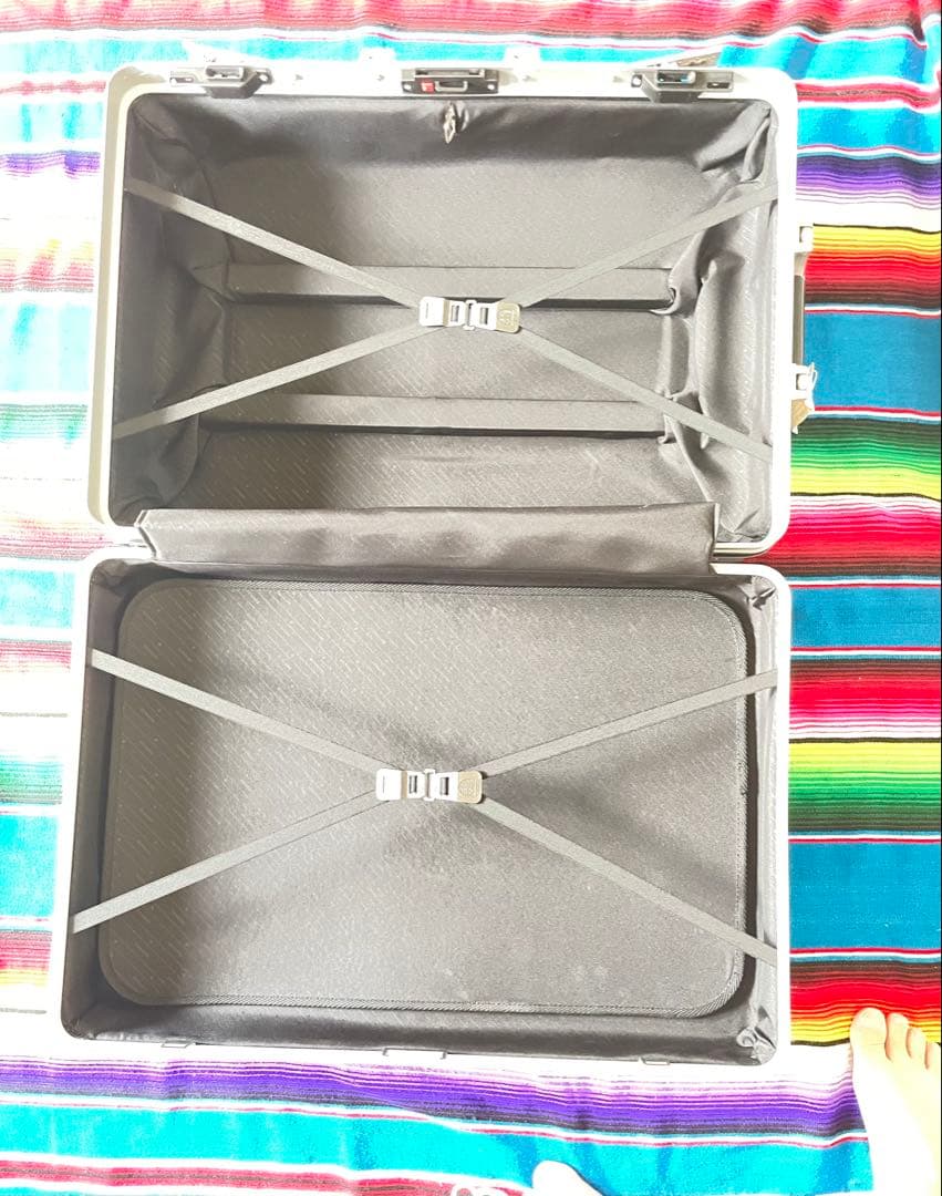 キャスター付 ビンテージアルミキャリーケース　TSAベルト付