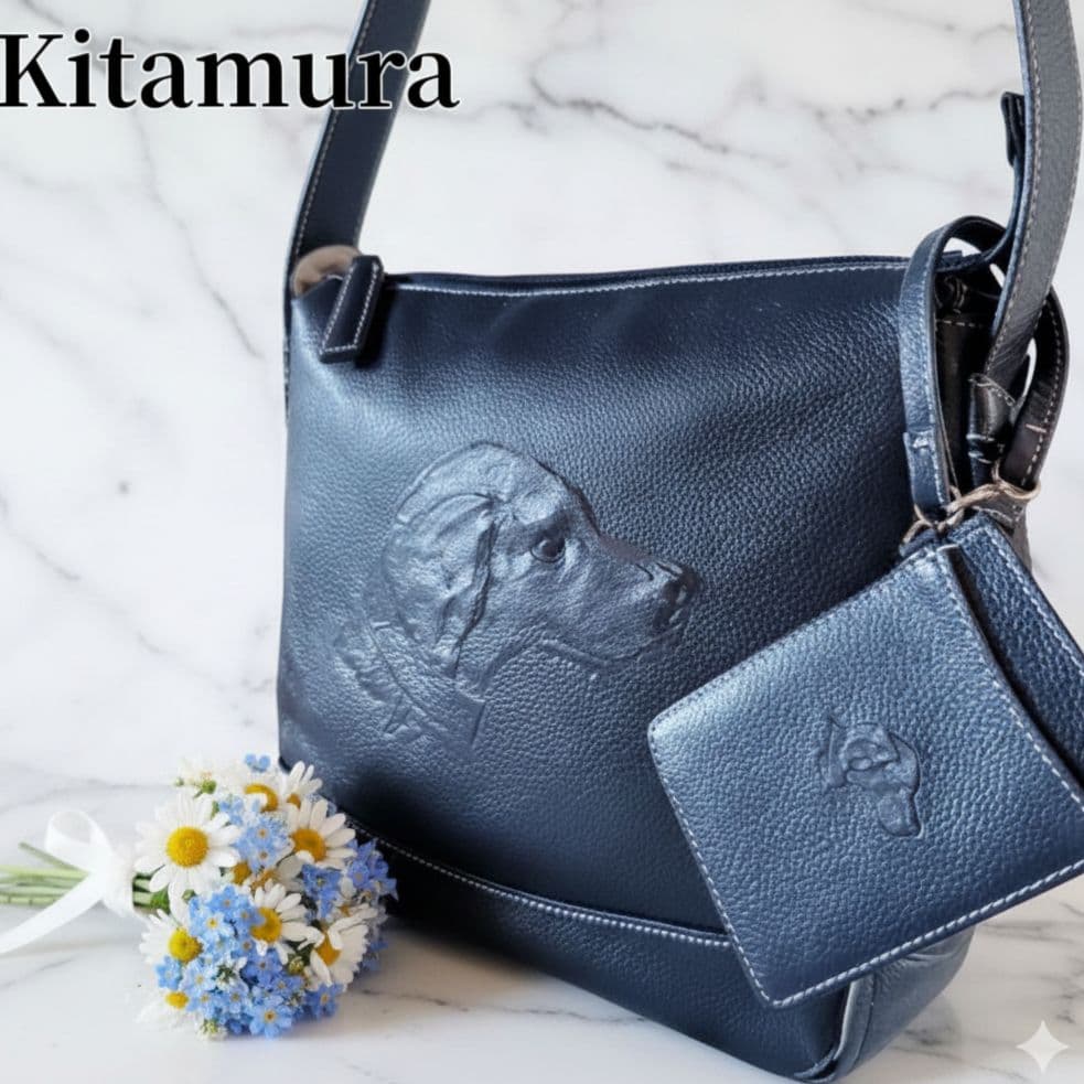 美品✨️キタムラ シボ革ショルダーバッグ 犬 サコッシュ カードケース