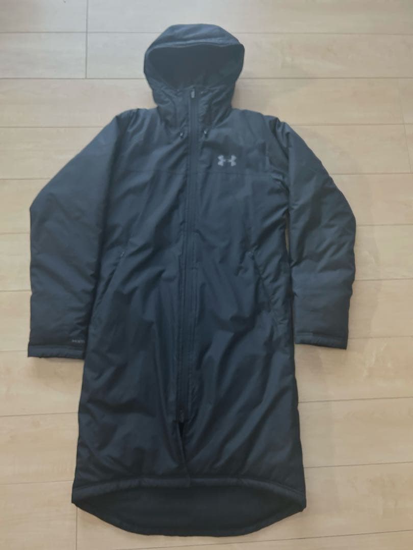 美品　アンダーアーマー　SM/P ベンチコート　グラウンドコート