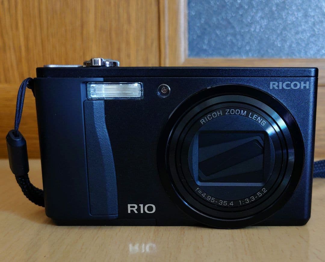 RICOH R10 ブラック コンパクトデジタルカメラ