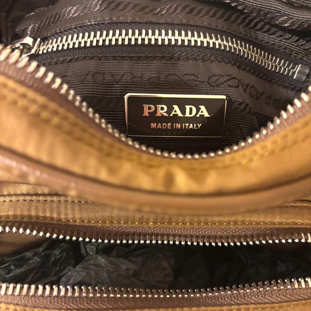 PRADA ナイロン 三角ロゴ　ワンショルダーバッグ ブラウン