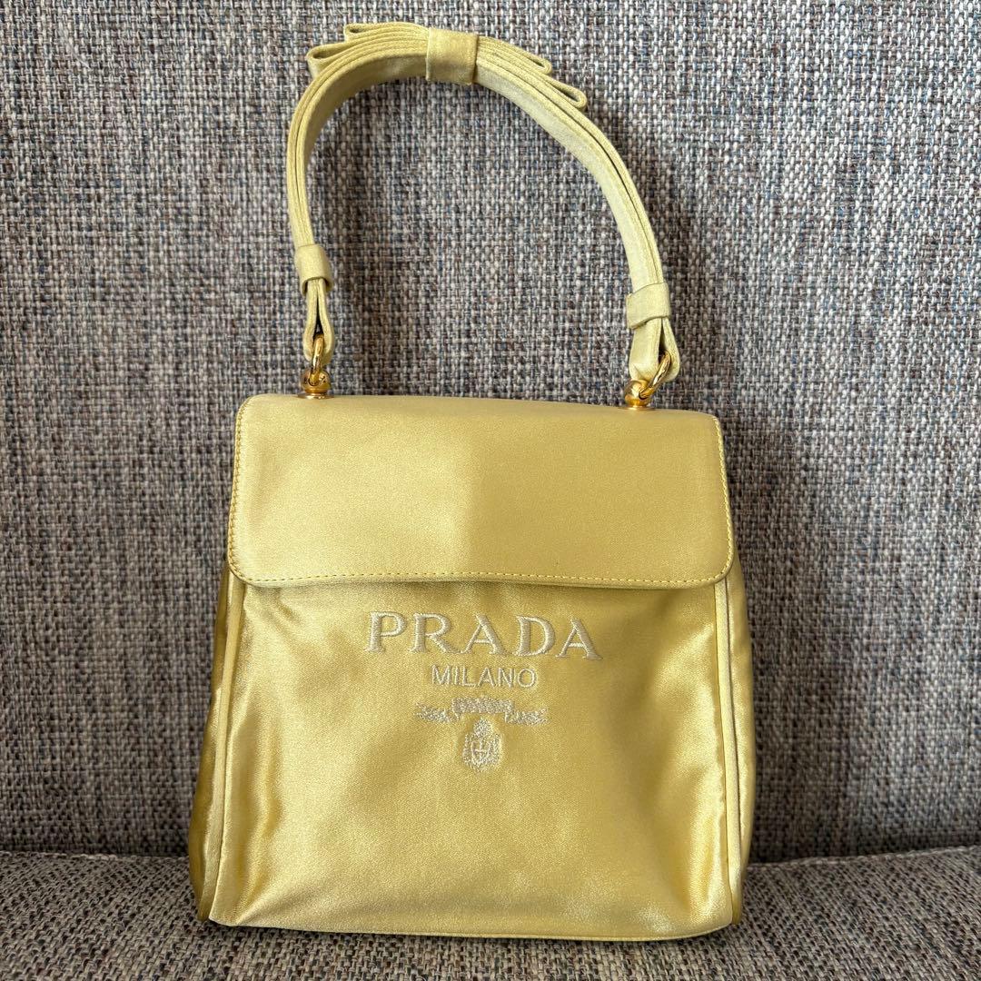 【PRADA 】サテン　イエロー ハンドバッグ　パーティー　結婚式