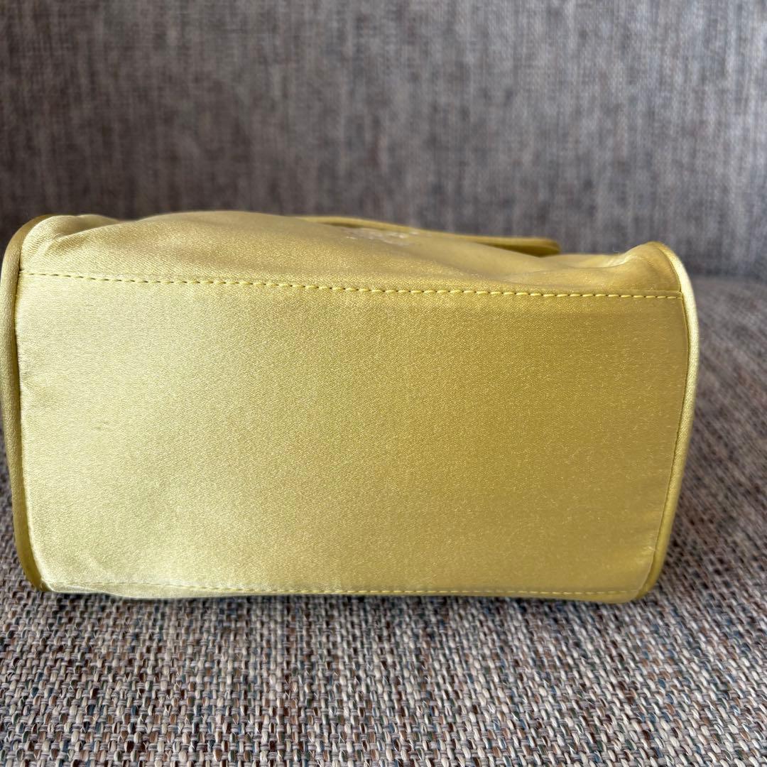 【PRADA 】サテン　イエロー ハンドバッグ　パーティー　結婚式