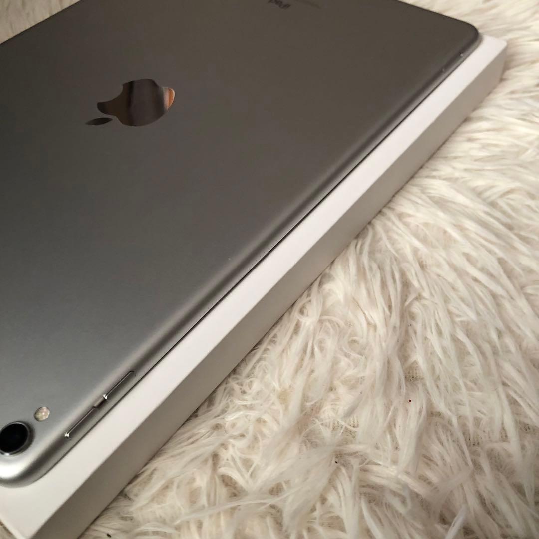 【完動品】iPad Pro 10.5 64GB SIMフリー【すぐ発送】　付属品