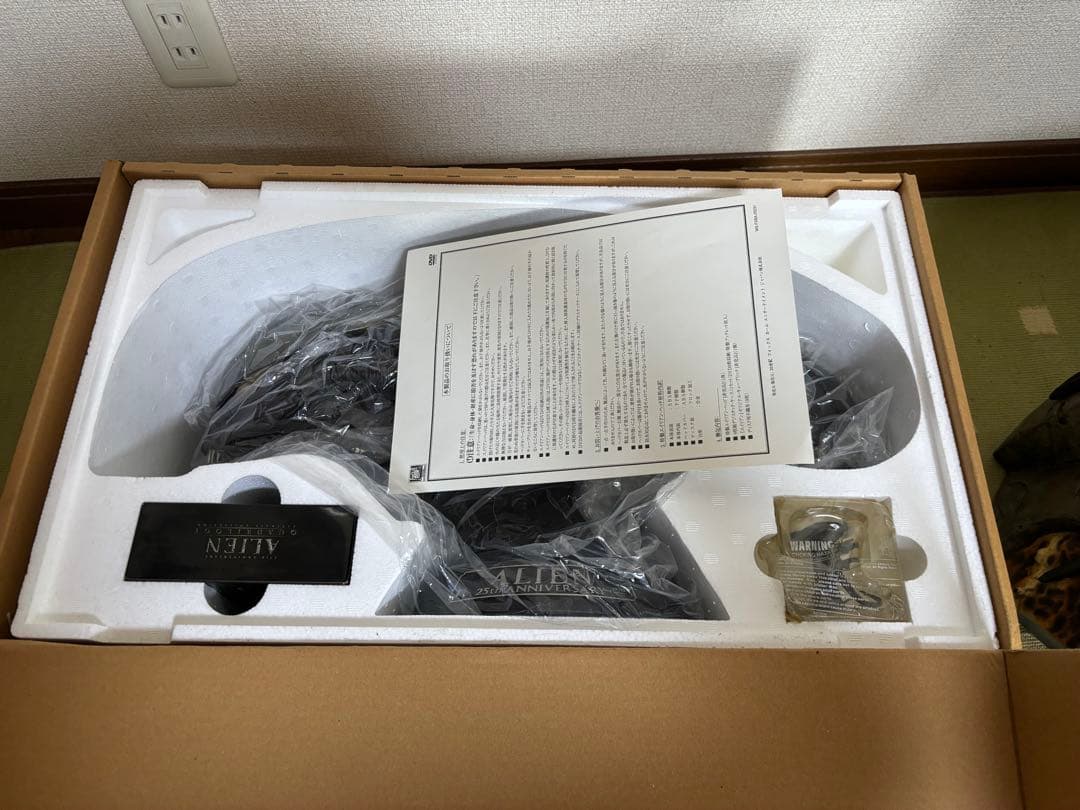 エイリアン　アニバーサリーコレクションDVDヘッド型ケースとDVD