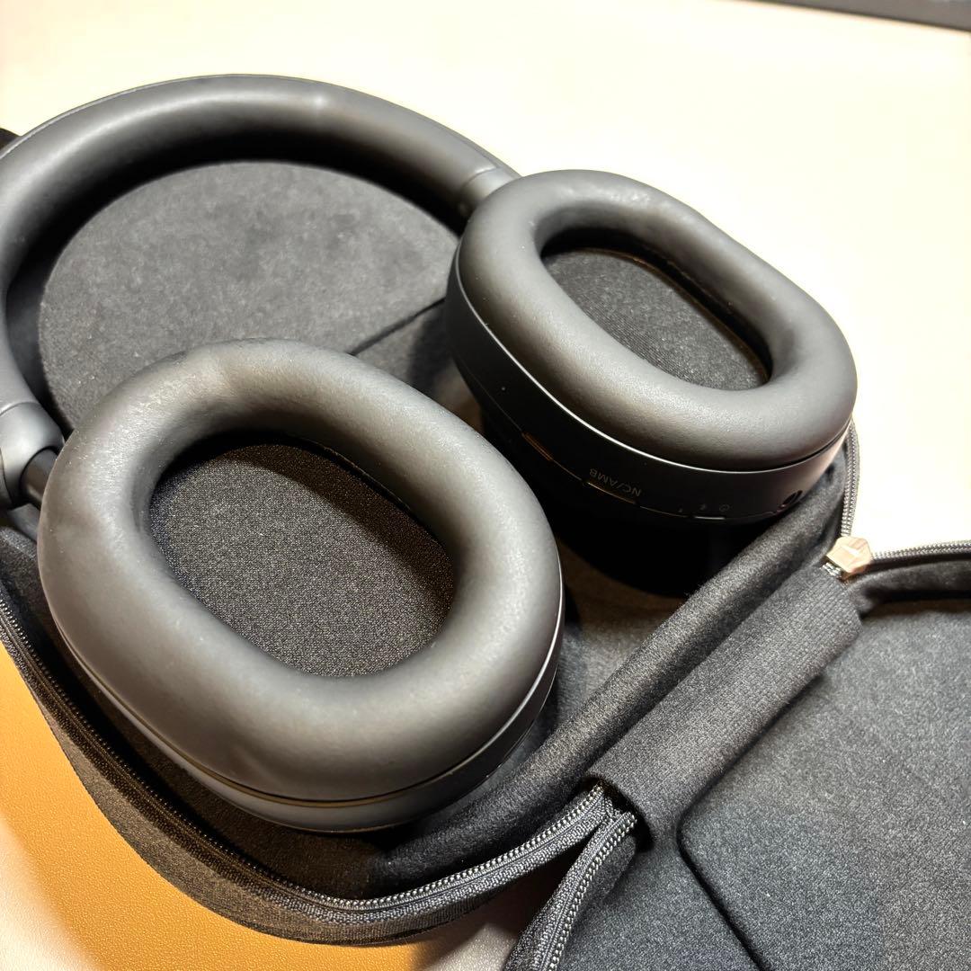 極美品　SONY WH-1000XM5 ブラック ケース付き