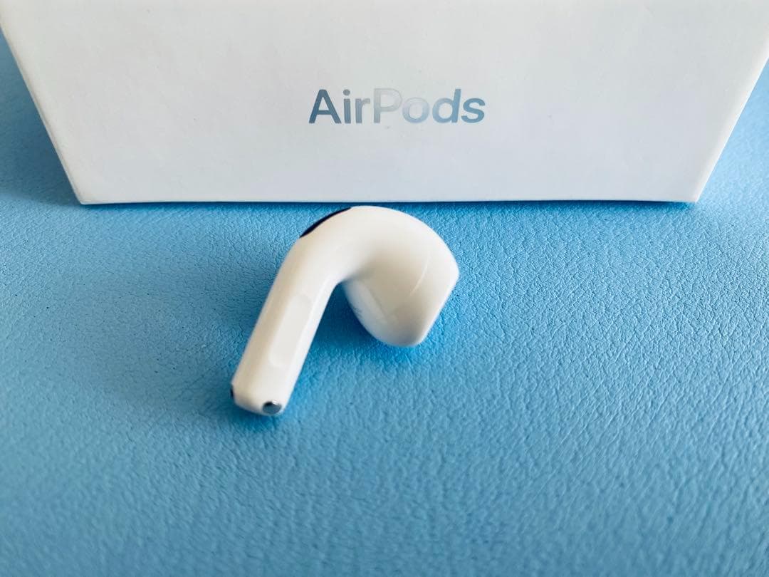 AirPods 第4世代 R片耳 右耳のみ イヤホン A3055 QNEY