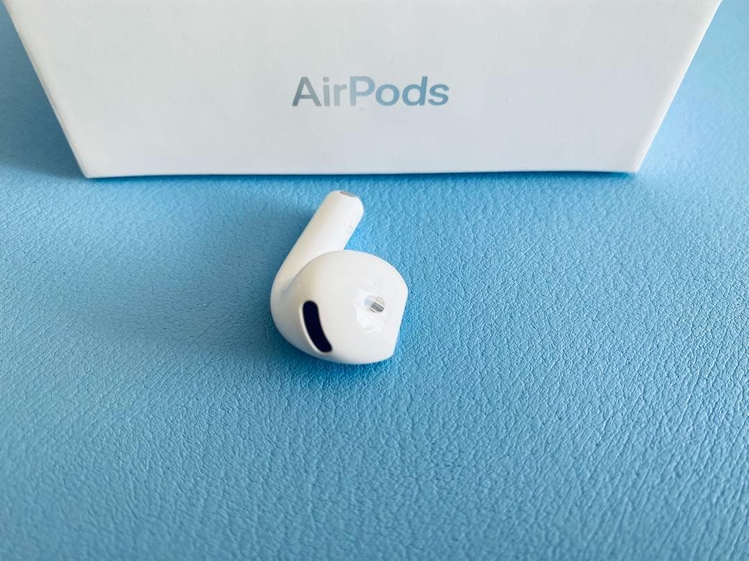 AirPods 第4世代 R片耳 右耳のみ イヤホン A3055 QNEY