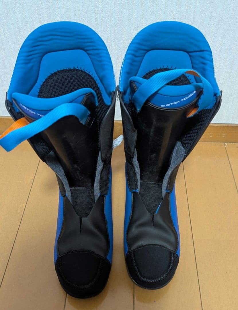 LANGE スキーブーツ RS130　25.5cm 中古