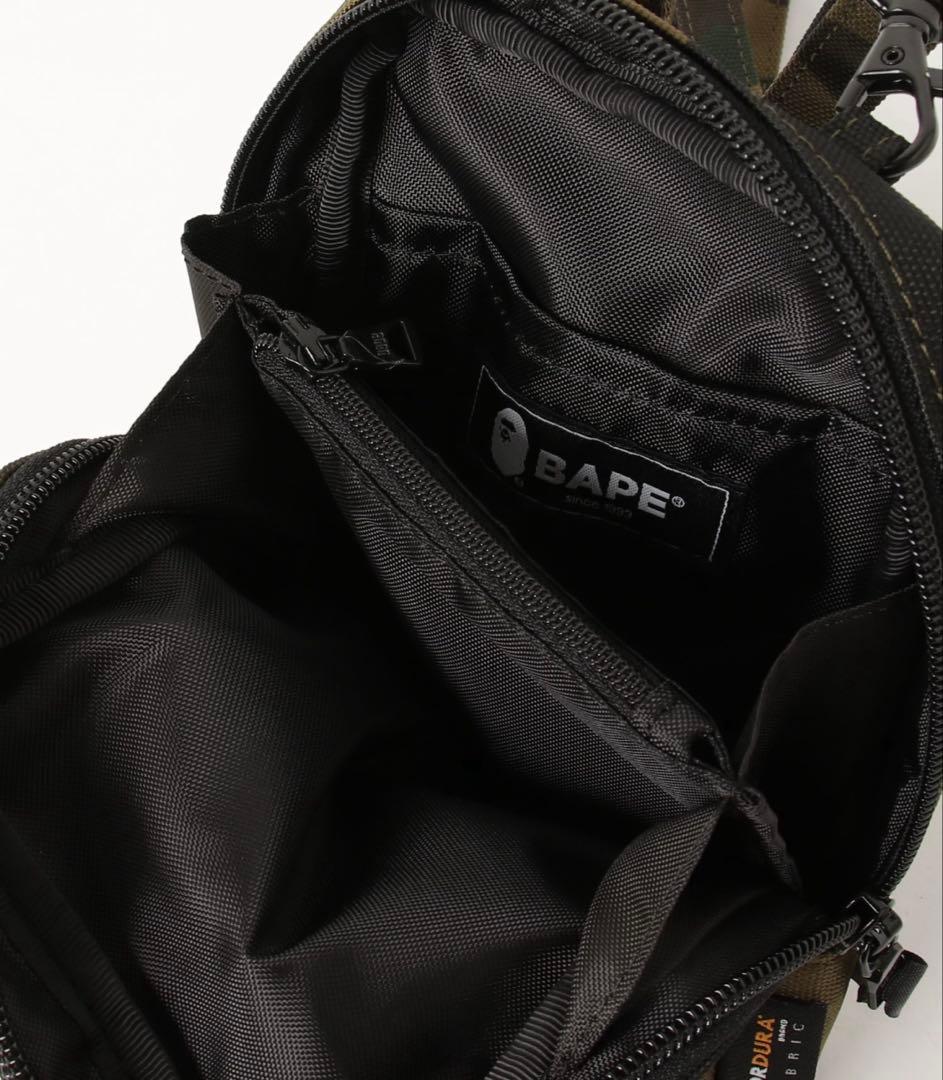 A BATHING APE ショルダーバッグ　カモ柄